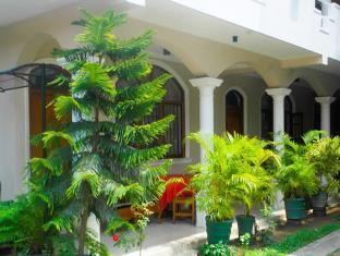 Angel Guest house 2*